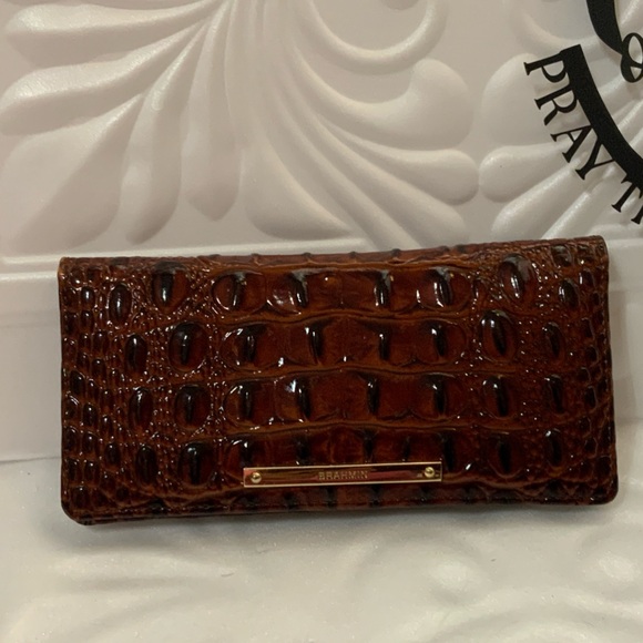 Brahmin Melbourne Ady crocodile embossed leather Brown pecan Wallet new $125 - Picture 1 of 13